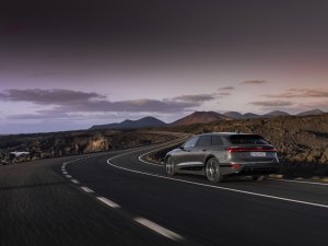 De Audi A6 e-tron (2024) geeft eeuwige rivalen het nakijken met ijzersterke troeven