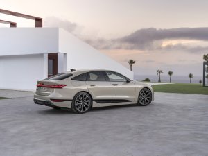 De Audi A6 e-tron (2024) geeft eeuwige rivalen het nakijken met ijzersterke troeven