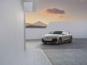 De Audi A6 e-tron (2024) geeft eeuwige rivalen het nakijken met ijzersterke troeven