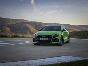 Vernieuwde Audi RS 3 (2024) kost 21.598 euro per cilinder