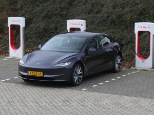 Autoverkopen: gevestigde orde krijgt Tesla en China op haar bumper