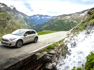 Zo rijd je met de Fiat 600 rechtstreeks het paradijs binnen