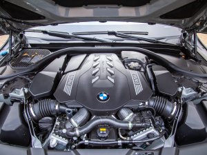 Test BMW 750i - maak kennis met 'de neus'