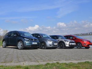 Test elektrische stadsauto’s: BMW i3 is na 8 jaar op de markt nog steeds sjiek de friemel
