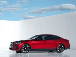 BMW i5 (2024) test: zo snoert de elektrische 5-serie al zijn cririci de mond