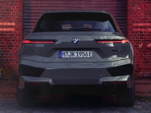 Waarom stratenmakers een hekel hebben aan de nieuwe BMW iX M60