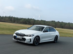 TEST: zoveel sneller sprint de Nio ET5 dan de BMW M340d Xdrive - hoelang houdt-ie het vol?