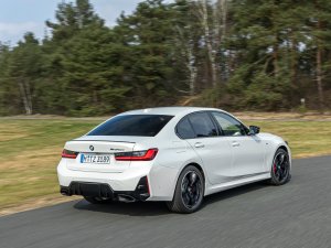 TEST: zoveel sneller sprint de Nio ET5 dan de BMW M340d Xdrive - hoelang houdt-ie het vol?