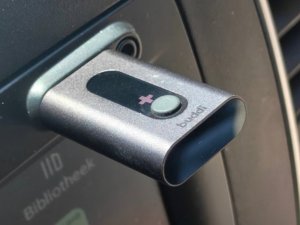Met dit handige gadget van nog geen 100 euro verdwijnt de laatste irritante kabel uit je auto