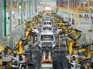Chinese EV kost bijna 10.000 euro minder om te bouwen, en dat komt niet alleen door subsidie