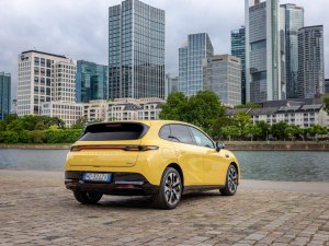 TEST - Deze luxe concurrent van de Volkswagen ID.3 is verdacht goedkoop