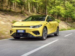 TEST - Deze luxe concurrent van de Volkswagen ID.3 is verdacht goedkoop