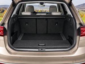 TEST tweedehands Volkswagen Passat Variant en Volvo V60: het is maar wat je premium noemt