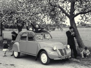 Column Maarten van Rossem: waarom de 2CV de meest originele auto is die ooit is gebouwd