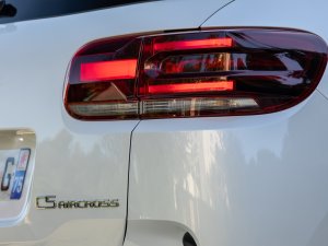 Review: Citroën C5 Aircross Hybrid 136 (2023) – waarom 6 pk absoluut 3740 euro waard is