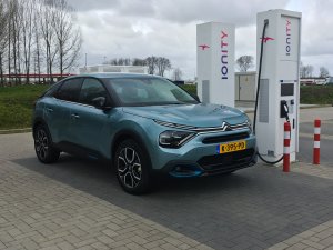 Elektrische Citroën e-C4: actieradius gemeten bij 100 en 130 km/h