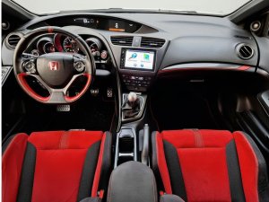 Koop jij deze mooiste Golf GTI van Marktplaats of een van z'n concurrenten?