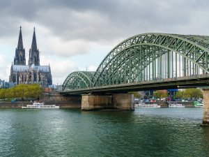 Milieusticker Duitsland 2025: waar heb ik de sticker nodig en waar kan ik 'm kopen?