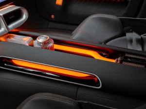 Mercedes-AMG Concept GT XX knalt heftige toekomst binnen - met vette knipoog naar vroeger