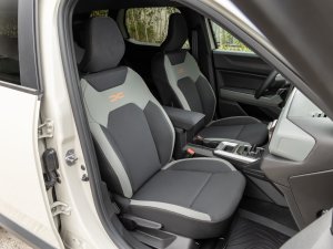 Review Dacia Duster Hybrid 140 (2024): de SUV die jou van oude vooroordelen gaat afhelpen