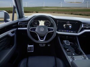Supersportwagentje pesten in de nieuwe Volkswagen Touareg R