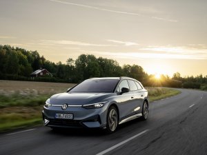 Zo schroeven autofabrikanten hun elektrificatieplannen terug - schieten ze zichzelf in de voet?