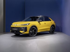 Nieuwe Volkswagen T-Roc (2025) denkt dat-ie een Tiguan is