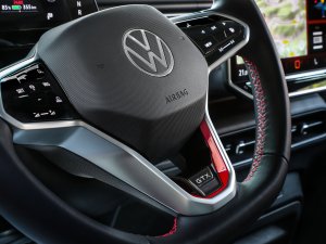 Test Volkswagen ID.Buzz LWB en GTX: zo bijten BMW-rijders zich stuk op en bestelbus