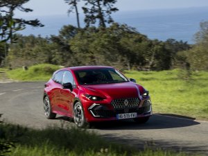 Renault Clio review (2025)