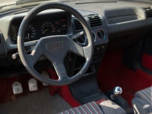 Heb je een Peugeot 205 GTI? Peugeot wil hem voor je restaureren