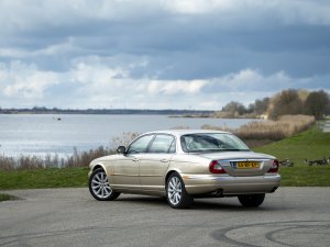 Jaguar-rijder Mathijs: "BMW is voor mij synoniem voor ellende"