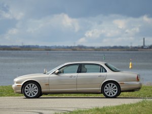 Jaguar-rijder Mathijs: "BMW is voor mij synoniem voor ellende"