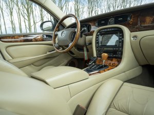Jaguar-rijder Mathijs: "BMW is voor mij synoniem voor ellende"