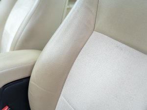 Martijn over zijn zescilinder Ford: 'Sommigen verklaren me voor gek met mijn zuipschuit'