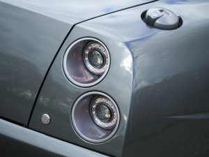 Marc heeft de snelste Fiat ooit en krijgt bewonderende blikken van Ferrari-rijders