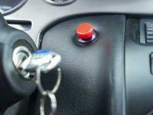 Marc heeft de snelste Fiat ooit en krijgt bewonderende blikken van Ferrari-rijders