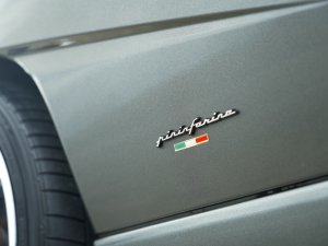 Marc heeft de snelste Fiat ooit en krijgt bewonderende blikken van Ferrari-rijders