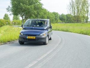 Huh? Iemand heeft vorige maand een nieuwe Fiat Multipla gekocht