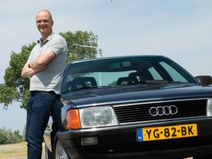 Hessel over zijn Audi 100: "Met 170 over de autobahn knallen gaat nog altijd perfect"