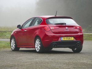 Waarom Laura het soms heel warm krijgt van haar Alfa Giulietta
