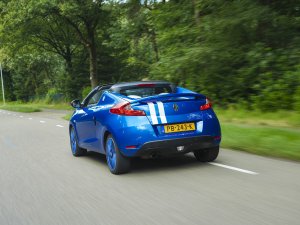 Jan over zijn roadster: "Deze Renault is bijn net zo snel als een Ferrari!"