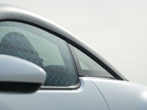 Ezra over zijn Franse coupé met Ferrari-achterruit: 'Mooier dan zo'n standaard-Golfje'