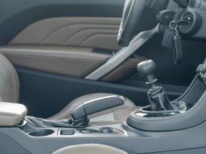 Ezra over zijn Franse coupé met Ferrari-achterruit: 'Mooier dan zo'n standaard-Golfje'