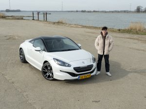 Ezra over zijn Franse coupé met Ferrari-achterruit: 'Mooier dan zo'n standaard-Golfje'
