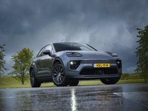 Review goedkoopste Porsche: Macan Electric RWD (2025) - 100 pk meer dan de engste Porsche ooit