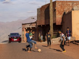 Slangen, schorpioenen, spanning: dwars door Marokko met een Mazda CX-60