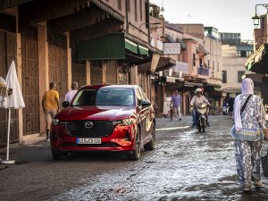 Slangen, schorpioenen, spanning: dwars door Marokko met een Mazda CX-60