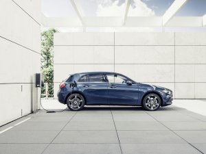 Mercedes-Benz prijst hele zwik compacte plug-in hybrides