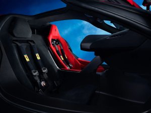 Ik heb de loterij gewonnen - moet ik de Ferrari F80 of de McLaren W1 kopen?