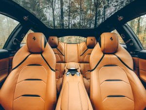 De absolute autovakantie-droom: een supercar met genoeg bagageruimte